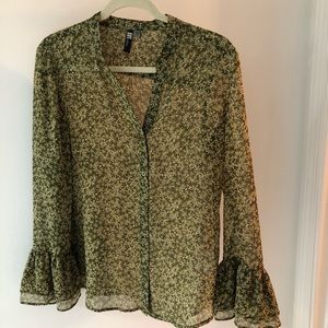 Kut from the Kloth Neli Bell Sleeve Blouse